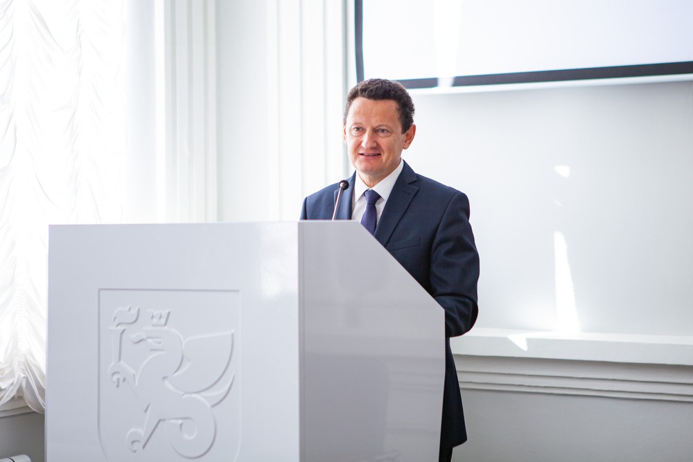 IX ������������ ������: �������� (����)