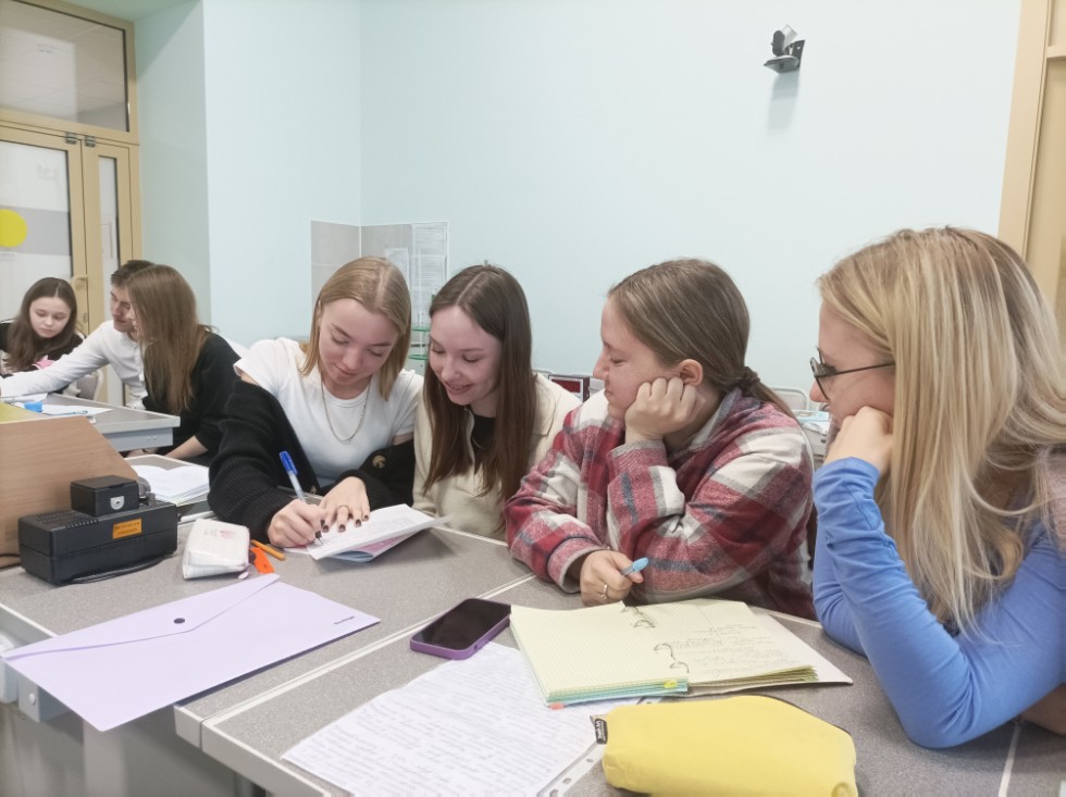 ������ '�����+' �������� ����� � ������� ��������� 3 �����