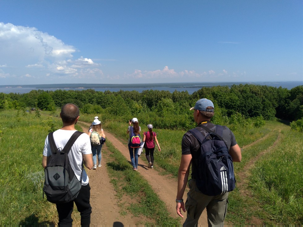 ������-����������