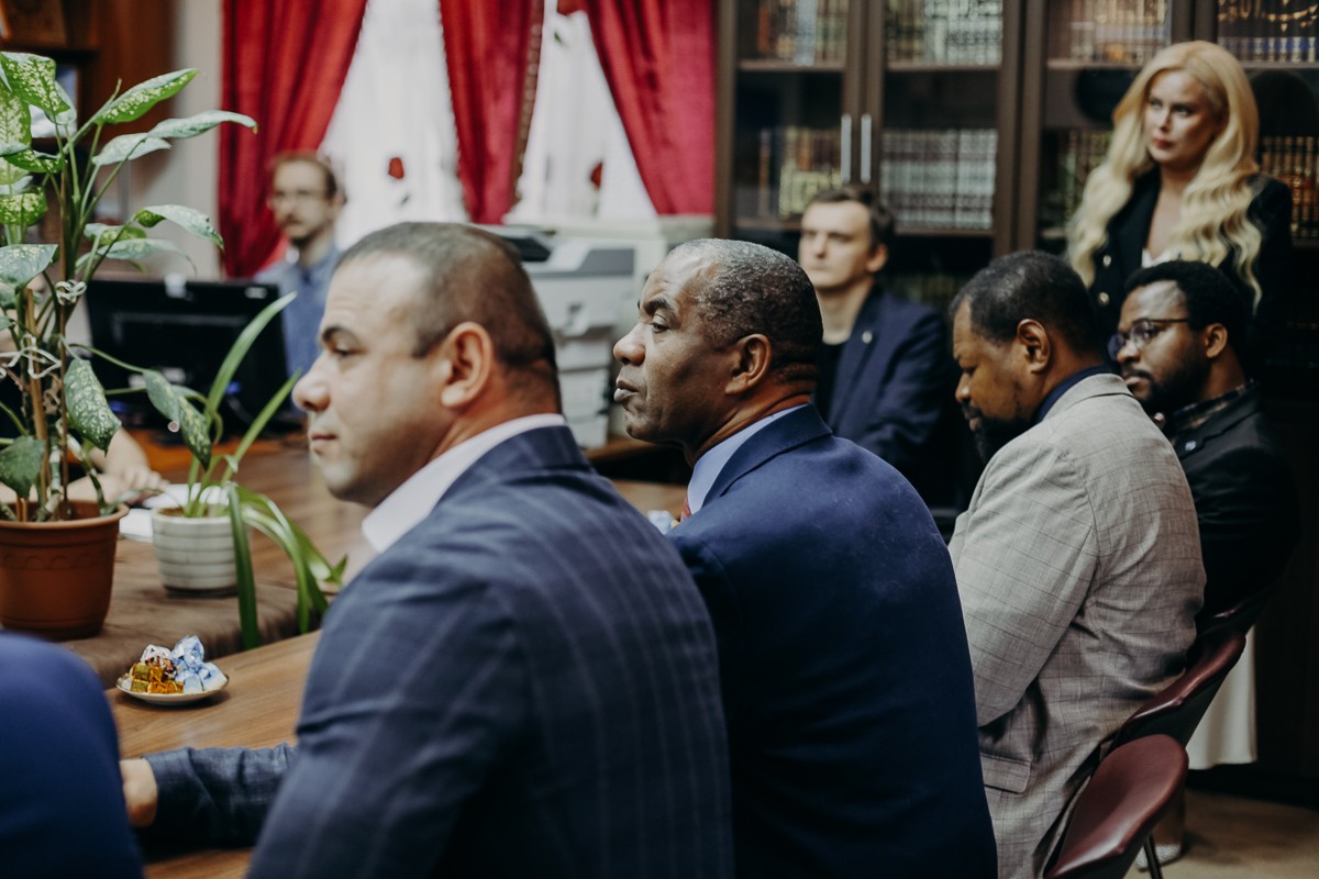 При поддержке КФУ открылся первый в Казани Дом Африки При поддержке КФУ открылся первый в Казани Дом Африки