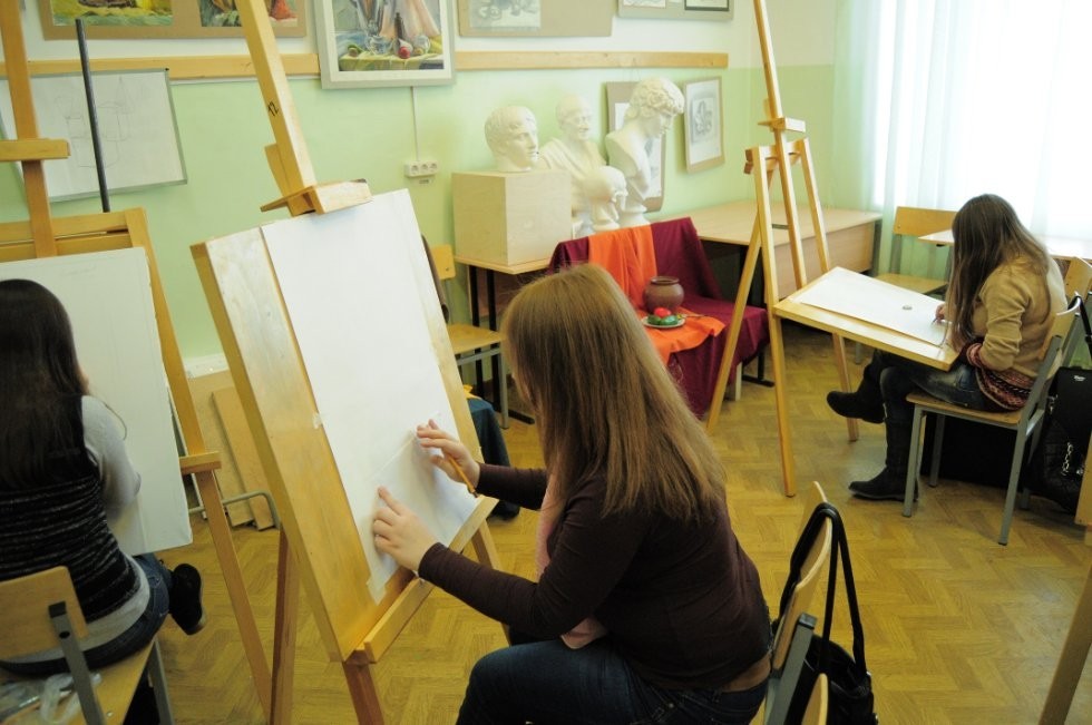 44.03.04 Vocational training (by industry), profile: Interior decoration and graphic design