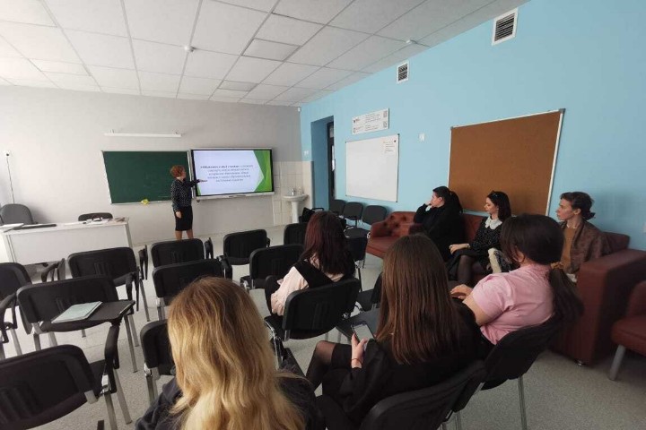 Сегодня на базе ОШ 'Университетская' был организован семинар для молодых специалистов по методике преподавания уроков ,Елабужский институт КФУ