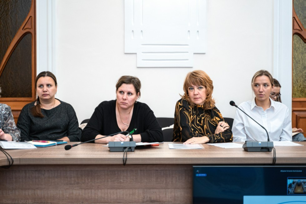 Круглый стол по вопросам развития образовательного потенциала у детей с расстройствами аутистического спектра Круглый стол по вопросам развития образовательного потенциала у детей с расстройствами аутистического спектра