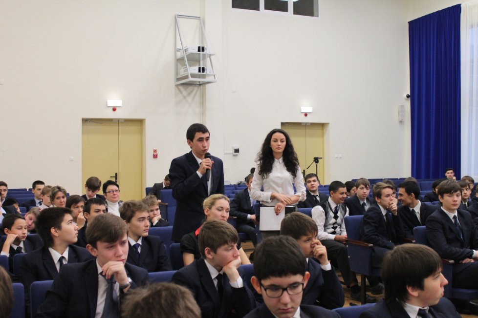 Minister of labor, employment and social security of Tatarstan Republic, Airat Shafigullin, answered questions of IT-Lyceum students