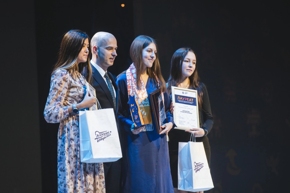 Файзулина Алена Камилевна, студентка группы 14.5-950, направление Туризм стала победителем республиканской премии в сфере добровольчества (волонтерства) 'Добрый Татарстан' в номинации 'Доброволец (волонтер) года в сфере туризма' Файзулина Алена Камилевна, студентка группы 14.5-950, направление Туризм стала победителем республиканской премии в сфере добровольчества (волонтерства) 'Добрый Татарстан' в номинации 'Доброволец (волонтер) года в сфере туризма'