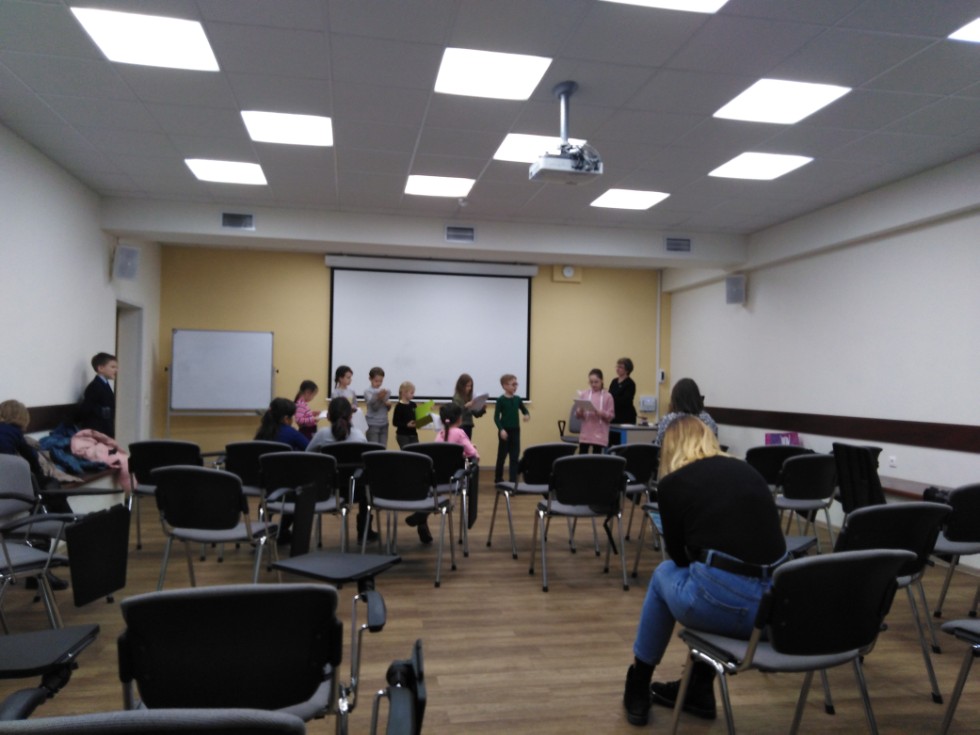 Актерский состав детского театра КФУ 'Радуга' работает над новым спектаклем Актерский состав детского театра КФУ 'Радуга' работает над новым спектаклем