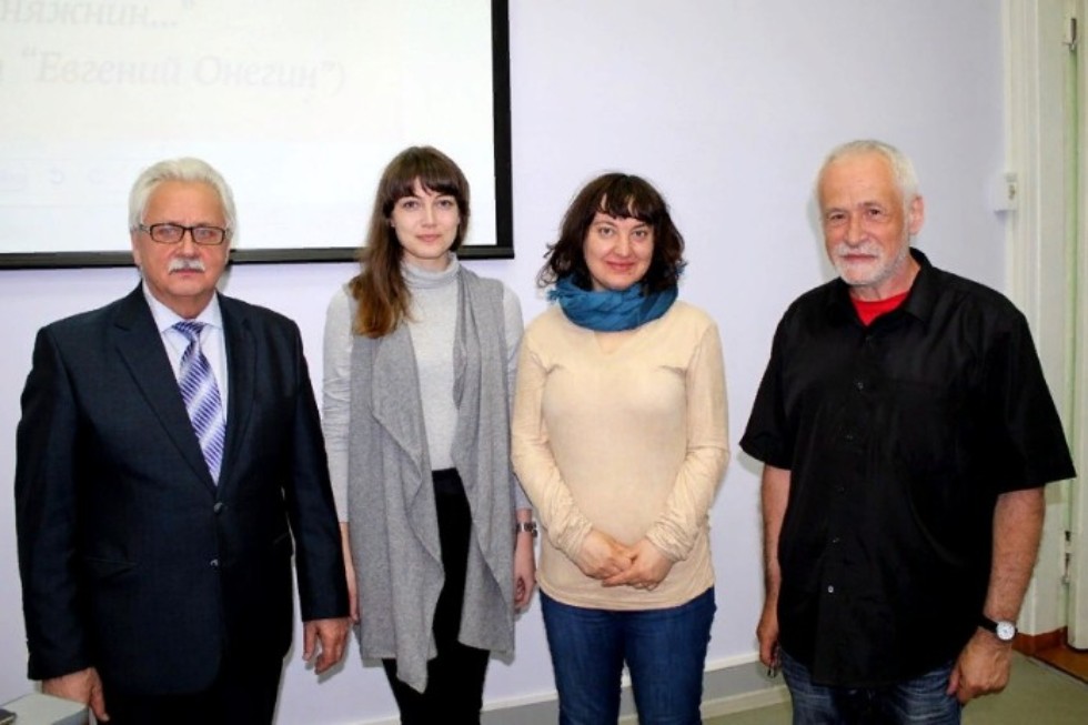 'Побольше Толстого не повредит ни русской, ни чешской жизни' 'Побольше Толстого не повредит ни русской, ни чешской жизни'