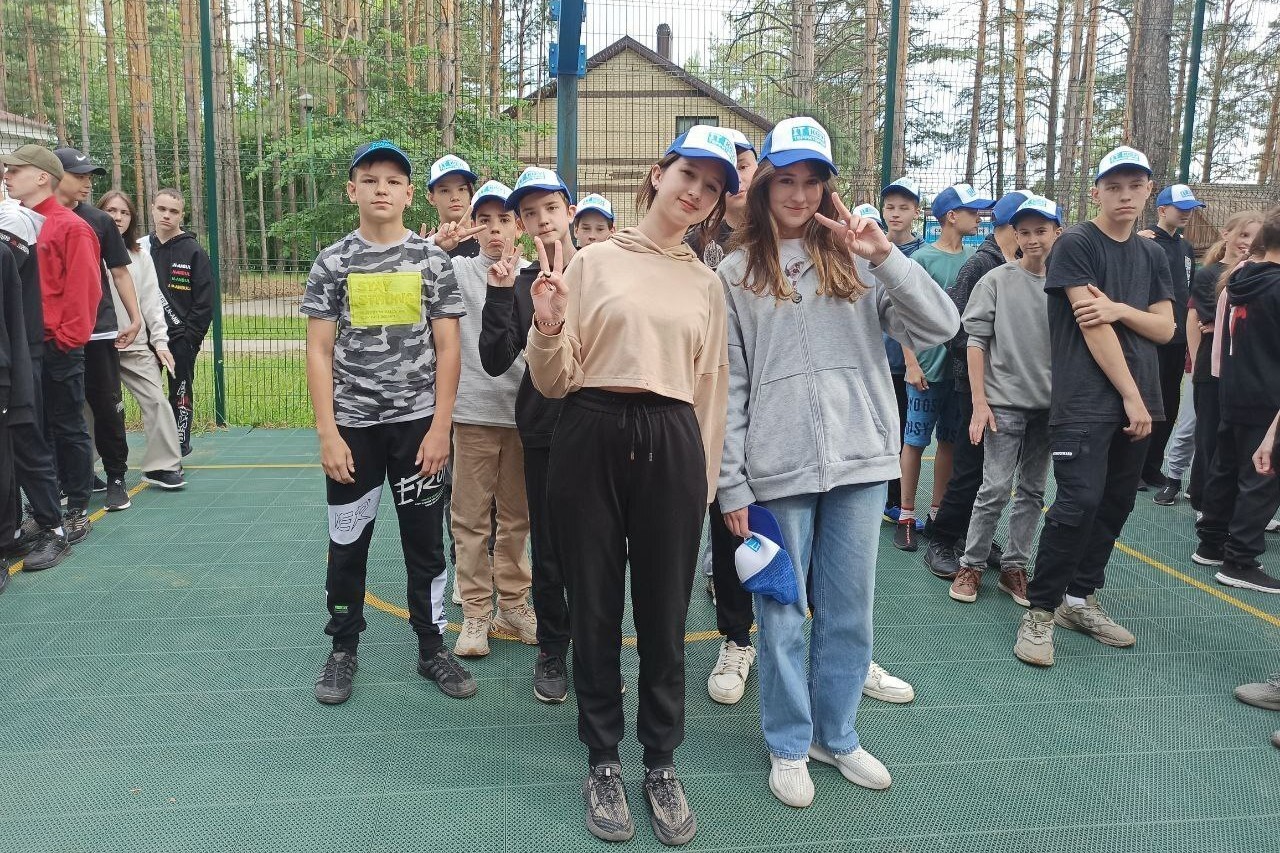 Проект проходил в СОЛ 'Буревестник' и объединил более 90 школьников со всей Республики Проект проходил в СОЛ 'Буревестник' и объединил более 90 школьников со всей Республики