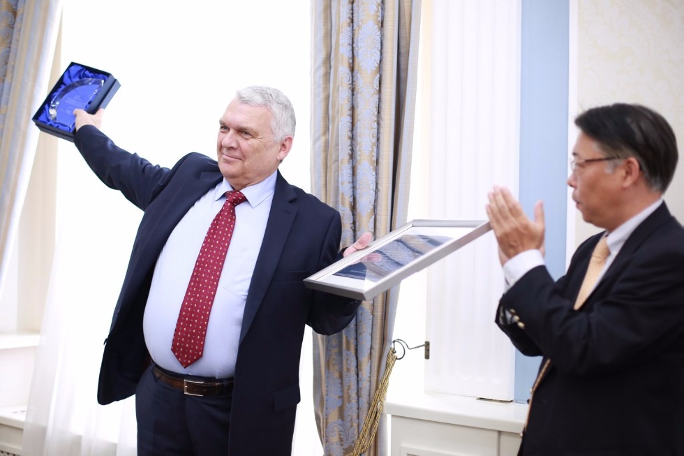 Hitachi May Provide New Scientific Equipment for Kazan University