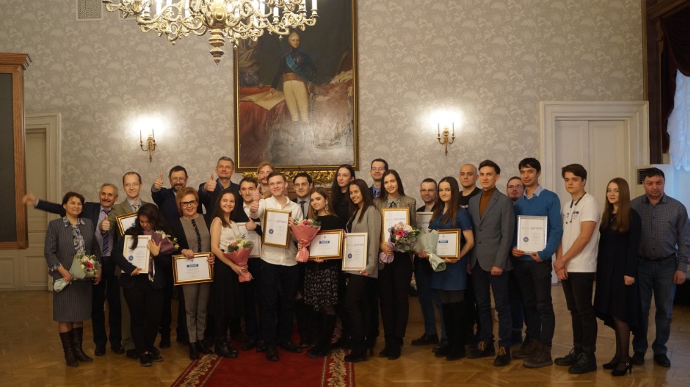 ������������