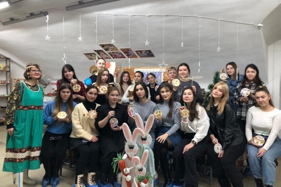 Нетрадиционный вид декоративно-прикладного творчества Декупаж Нетрадиционный вид декоративно-прикладного творчества Декупаж