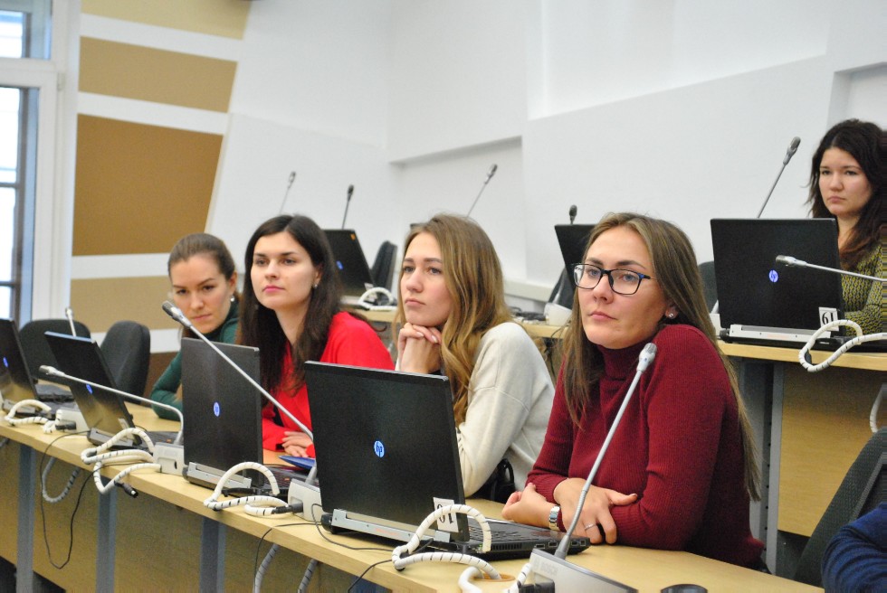 ����������� '�������' � '���������������' ������� ������������ �������������� �  ������������ ��������� ������� � ���