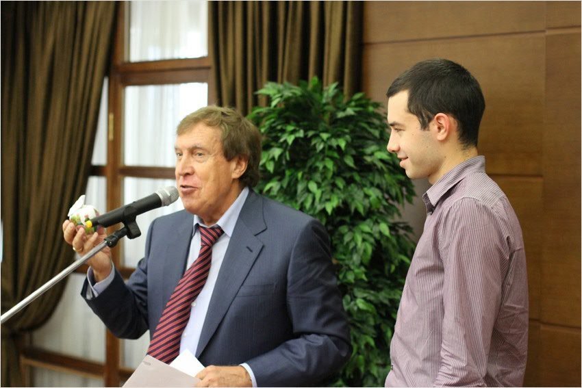 Вручение именных стипендий Роальда и Ренада Сагдеевых за осенний семестр 2012 года﻿