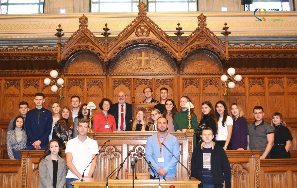 ������������� ���������� ��������� ������� ���������������� � �������������� ���������� � �. ����, �������