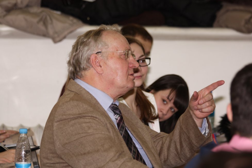 Public lecture delivered by Professor Menno Aden (Essen, Germany)