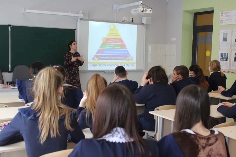 'Ученые в школы': всероссийский лекторий проходит в Елабужском институте КФУ