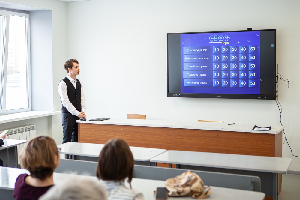 В Колледже Елабужского института КФУ прошел День открытых дверей В Колледже Елабужского института КФУ прошел День открытых дверей