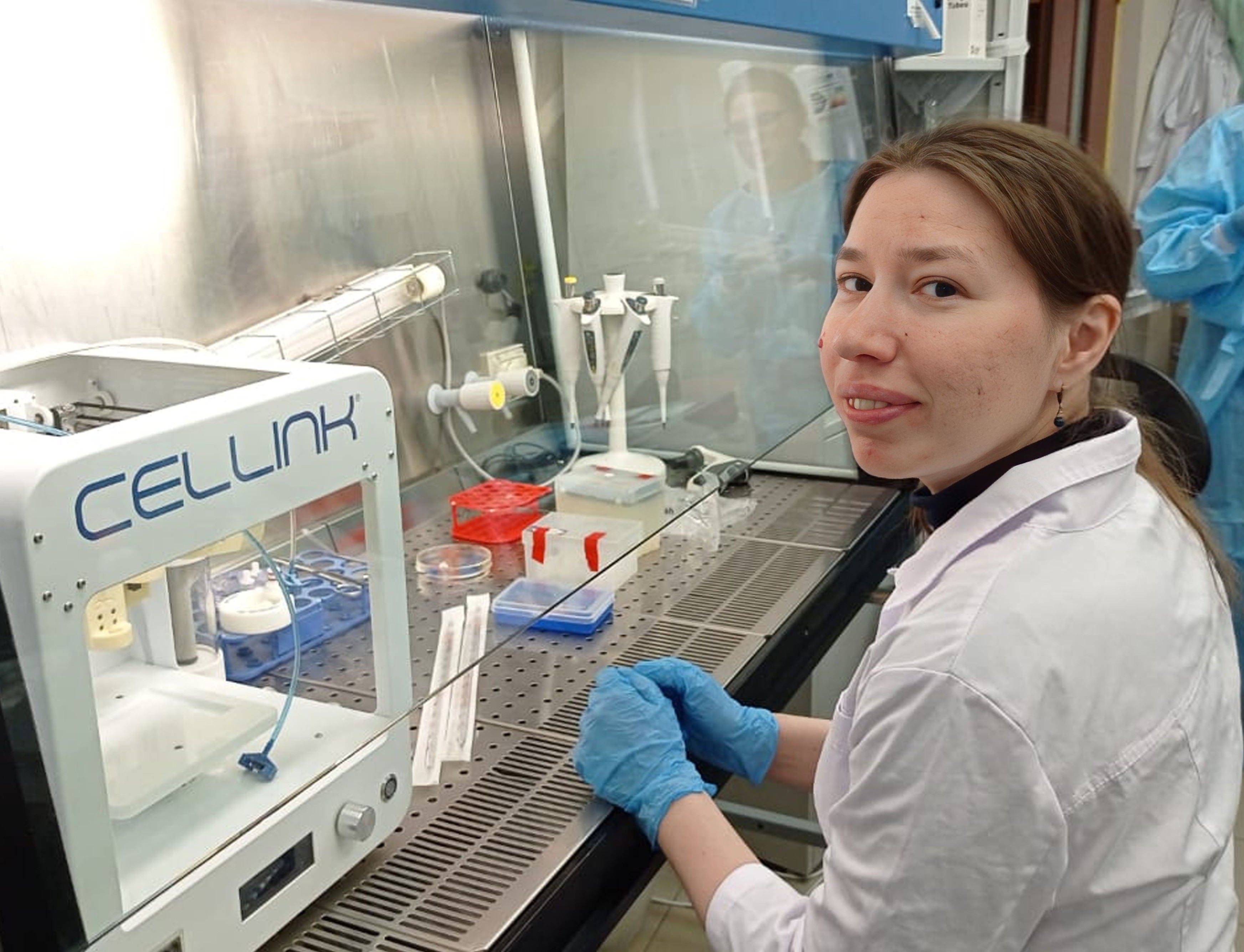 Курс по основам культивирования в биореакторе и биопринтинг клеток млекопитающих Курс по основам культивирования в биореакторе и биопринтинг клеток млекопитающих