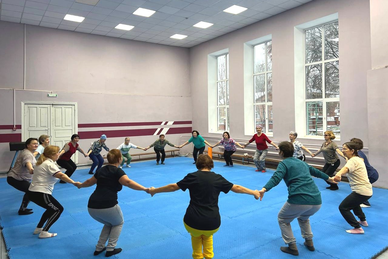 Участники проекта 'Университет третьего возраста' укрепляют здоровье в Елабужском институте КФУ Участники проекта 'Университет третьего возраста' укрепляют здоровье в Елабужском институте КФУ