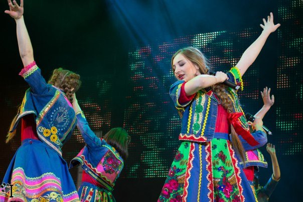 Студенческая весна: любовный роман и повесть о настоящем человеке! Студенческая весна: любовный роман и повесть о настоящем человеке!