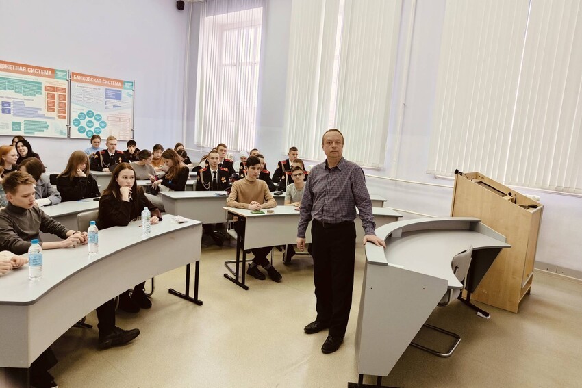 В Елабужском институте КФУ состоялась олимпиада по обществознанию В Елабужском институте КФУ состоялась олимпиада по обществознанию