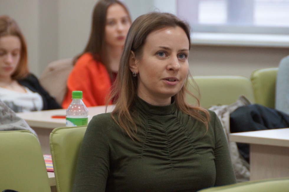 ������������� ������� ����������� '��������� � ������������ ����������� �����' (Reflections and Innovations in EFL: Teaching Methods and Assessments)