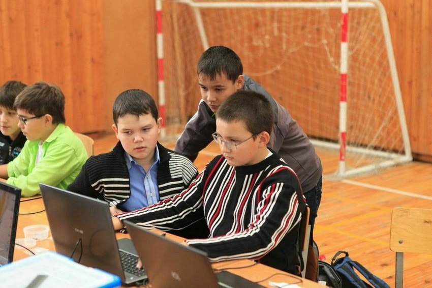 Соревнования по робототехнике Соревнования по робототехнике