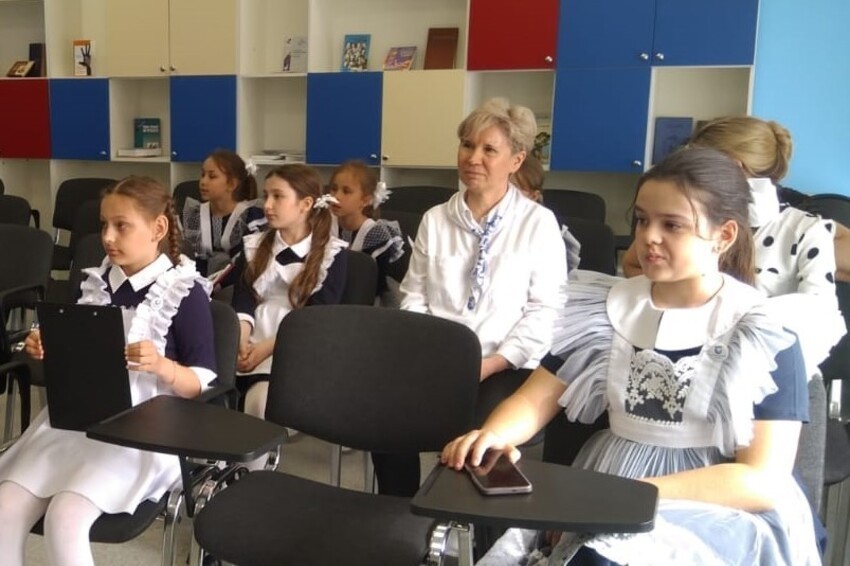 'Первые шаги в науку': научно-практическая конференция в 'Университетской' школе 'Первые шаги в науку': научно-практическая конференция в 'Университетской' школе