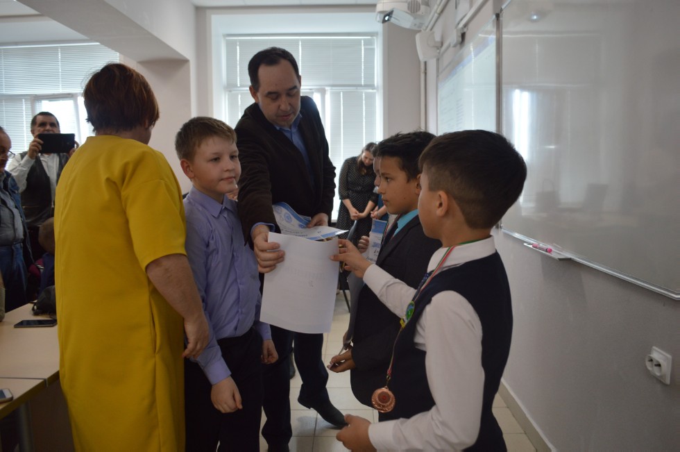 ����� ��������� ���� ������������� 