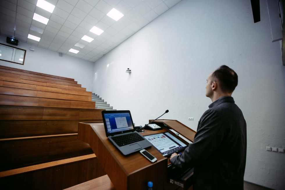 President of Tatarstan Rustam Minnikhanov learned about Kazan University's distance education capabilities