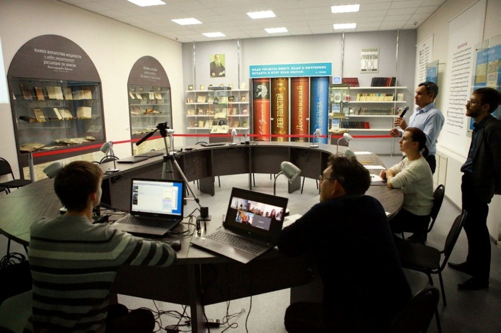 В Елабужском институте КФУ состоялся 'Международный Фестиваль русских школ', посвященный 190-летию Льва Толстого В Елабужском институте КФУ состоялся 'Международный Фестиваль русских школ', посвященный 190-летию Льва Толстого