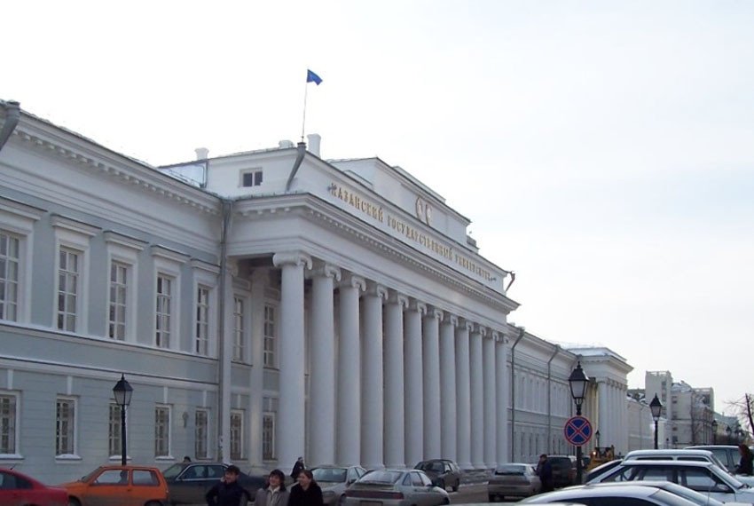 Абитуриентам Абитуриентам