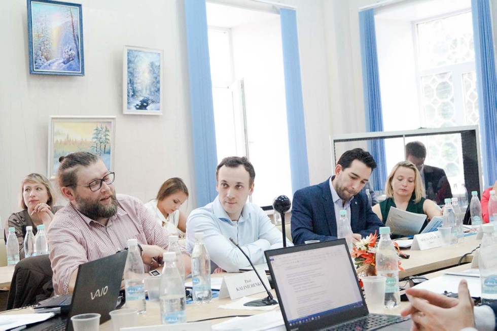 Р.Ш.Давлетгильдеев принял участие в Международном научном семинаре 'Конкуренция акторов и правопорядков в Европейском / Евразийском пространствах' на юридическом факультете Университета Лобачевского Р.Ш.Давлетгильдеев принял участие в Международном научном семинаре 'Конкуренция акторов и правопорядков в Европейском / Евразийском пространствах' на юридическом факультете Университета Лобачевского