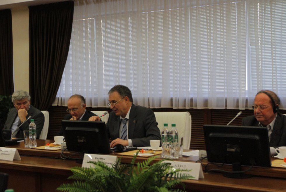 International Academic Council Offers New Ideas on KFU Development