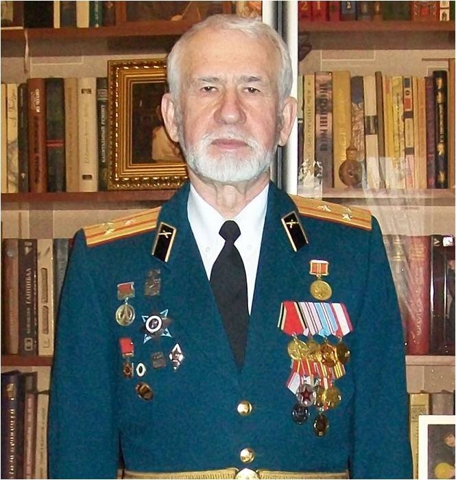 Штурмующие небо: судьбы воспитанников Казанской спецшколы ВВС Штурмующие небо: судьбы воспитанников Казанской спецшколы ВВС