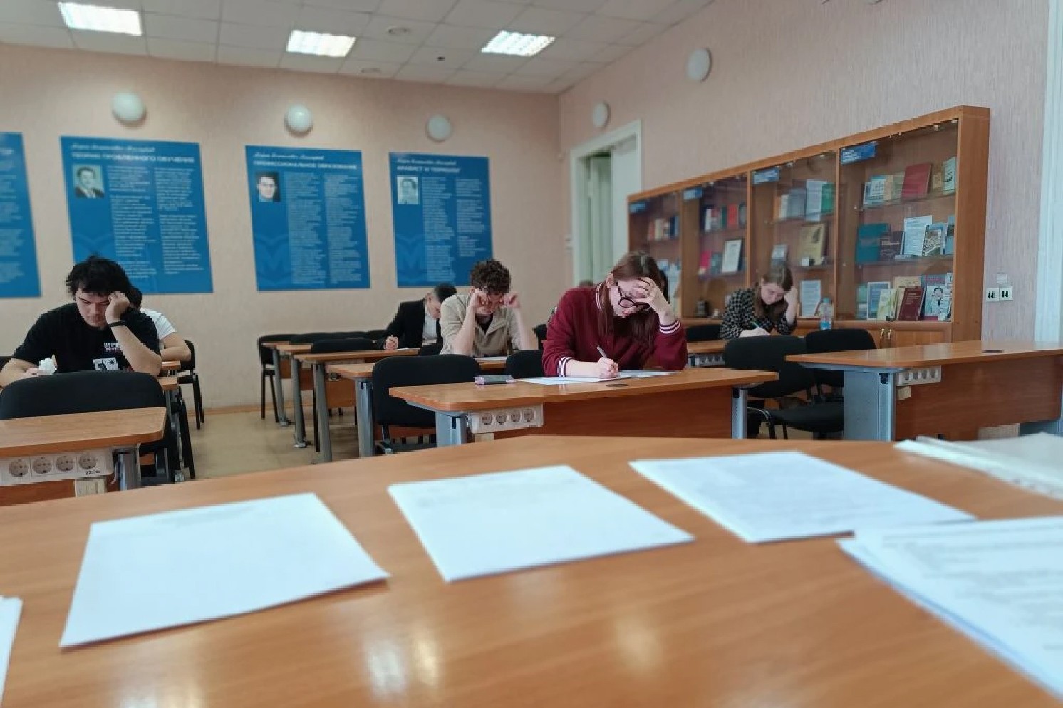 В Елабужском институте провели заключительный этап олимпиады 'МагистриУм': студенты получили шанс поступить в магистратуру досрочно В Елабужском институте провели заключительный этап олимпиады 'МагистриУм': студенты получили шанс поступить в магистратуру досрочно