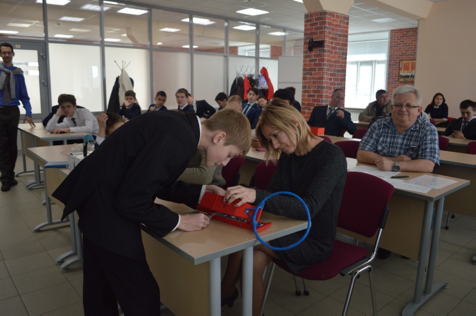 ����� ��������� ���� ������������� 