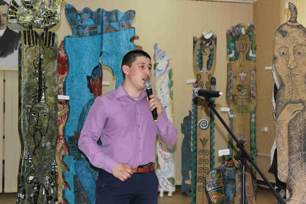 Сегодня в Елабужском институте КФУ состоялась презентация выставки работ участников всероссийского этно-арт-симпозиума 'Песнь о Шурале',посвященной 130 - летию со дня рождения татарского поэта Габдуллы Тукая Сегодня в Елабужском институте КФУ состоялась презентация выставки работ участников всероссийского этно-арт-симпозиума 'Песнь о Шурале',посвященной 130 - летию со дня рождения татарского поэта Габдуллы Тукая