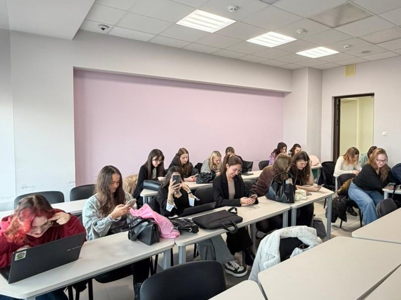 Студенты ИСФНиМК приняли участие в Социологическом диктанте Студенты ИСФНиМК приняли участие в Социологическом диктанте