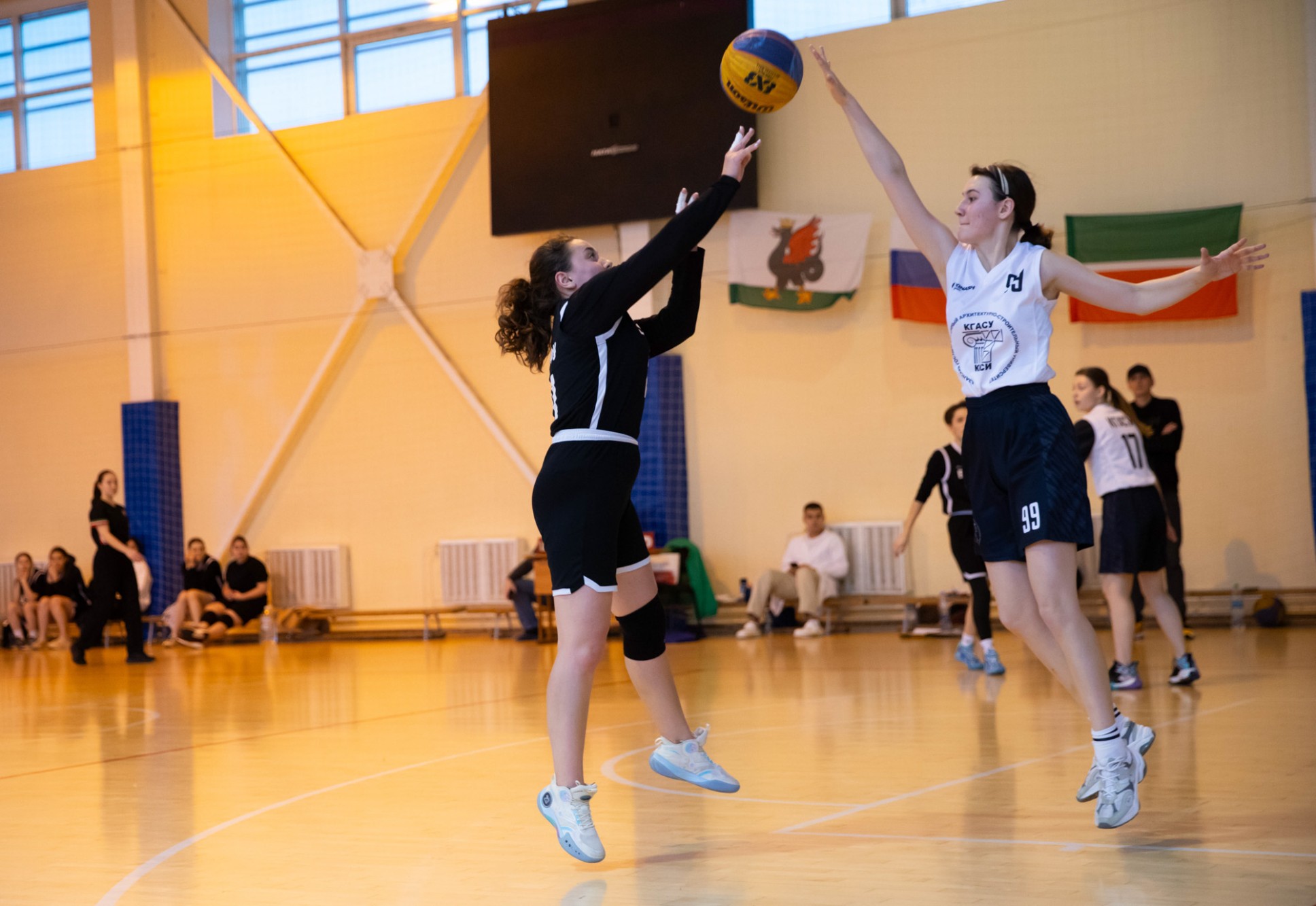 Баскетболистки Елабужского института КФУ вышли в высший дивизион студенческой лиги Баскетболистки Елабужского института КФУ вышли в высший дивизион студенческой лиги