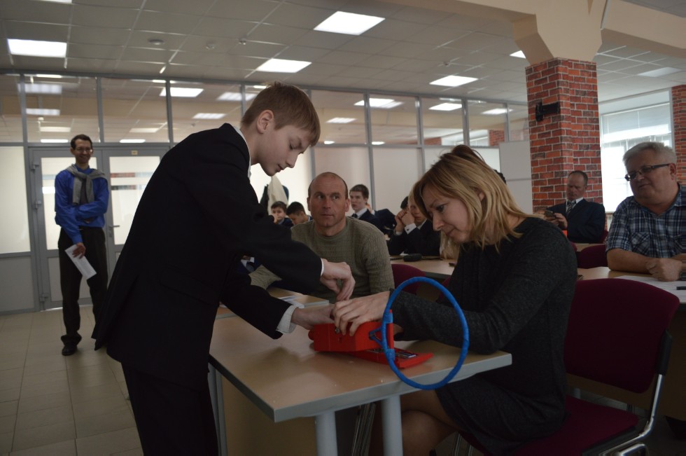 ����� ��������� ���� ������������� 