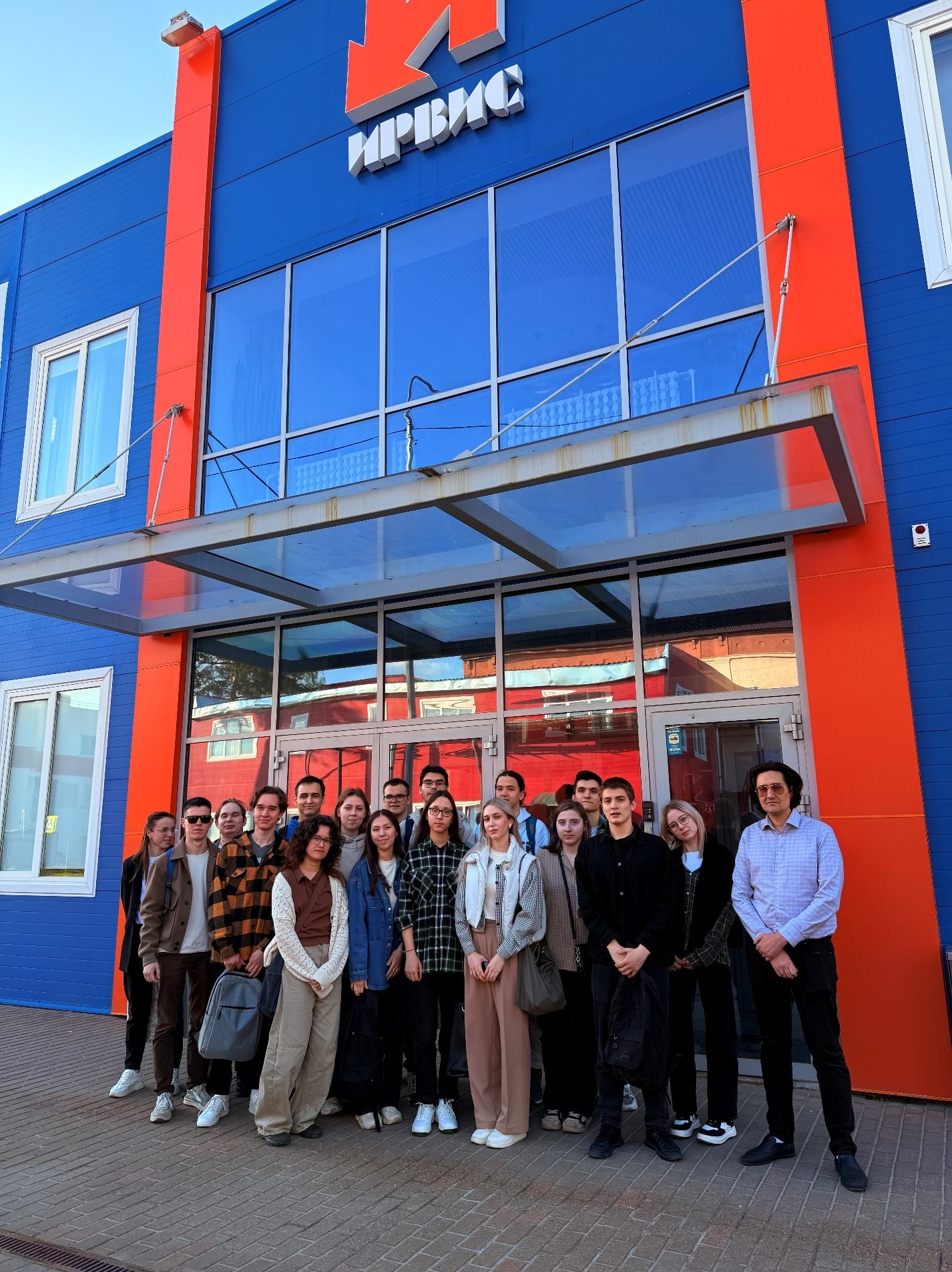 Экскурсия в лабораторию гидродинамики и теплообмена ФИЦ КазНЦ РАН Экскурсия в лабораторию гидродинамики и теплообмена ФИЦ КазНЦ РАН