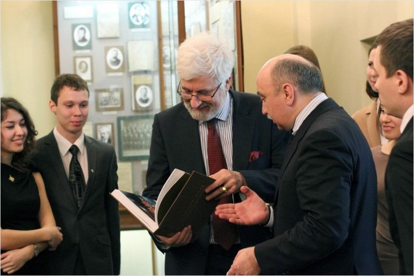 Henri Poincare Program scholarship winners congratulated at KFU