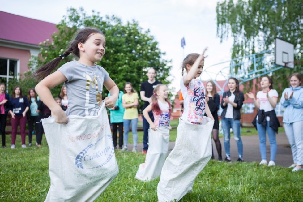 Молодежный Сабантуй отметили в Елабужском институте КФУ Молодежный Сабантуй отметили в Елабужском институте КФУ