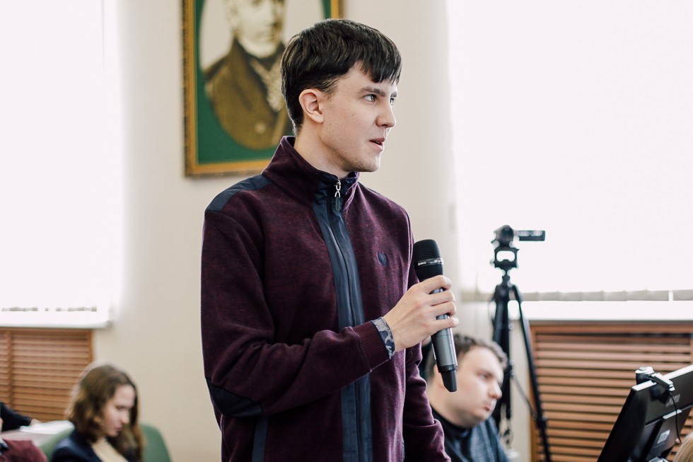 ����������