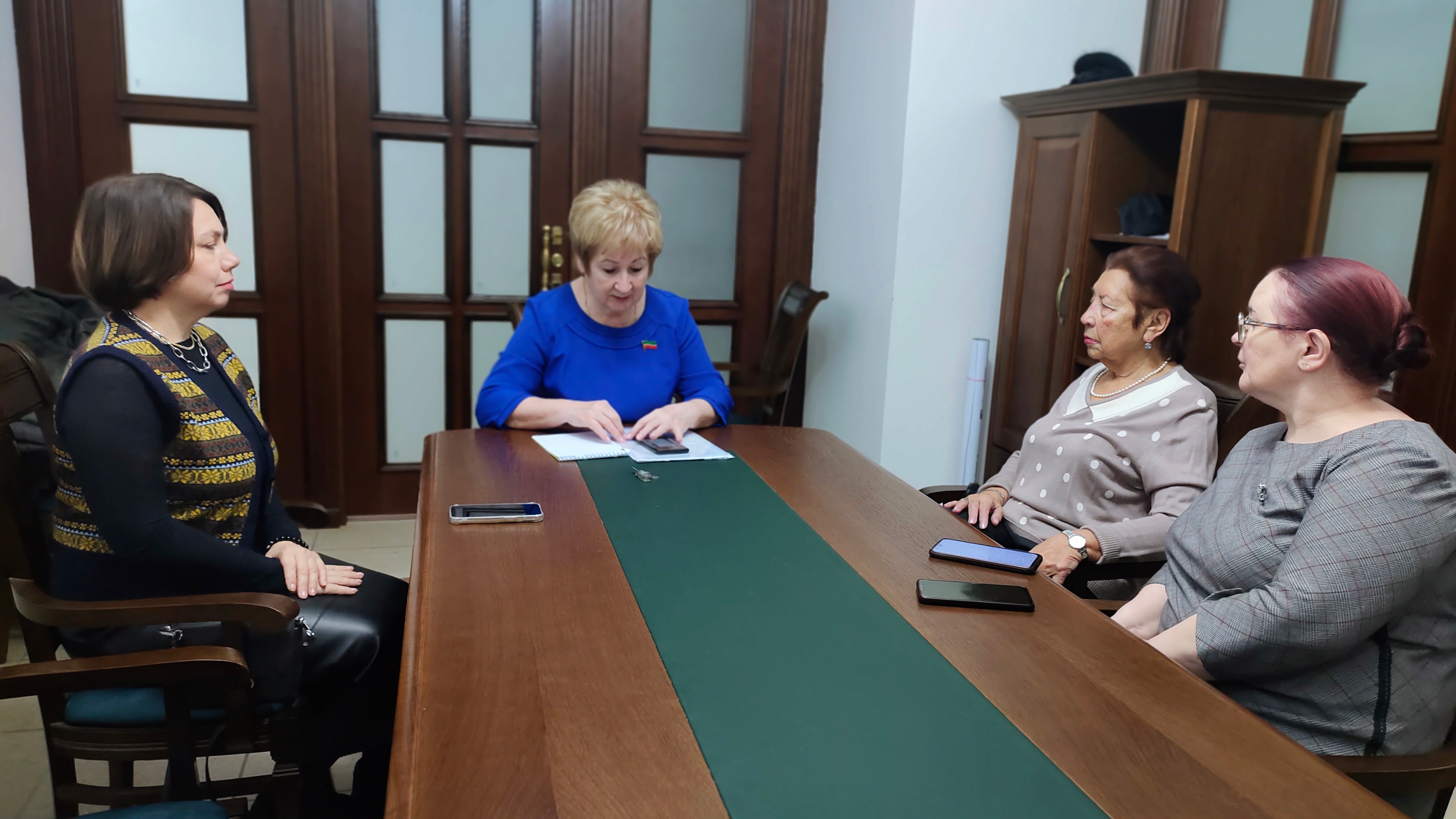 Говорим 'семья' ? подразумеваем 'будущее' Говорим 'семья' ? подразумеваем 'будущее'