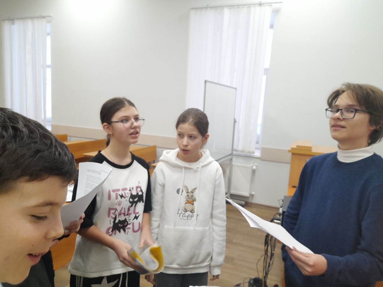 Юные актеры детского театра КФУ 'Радуга' репетируют спектакль 'Маленький принц' Юные актеры детского театра КФУ 'Радуга' репетируют спектакль 'Маленький принц'