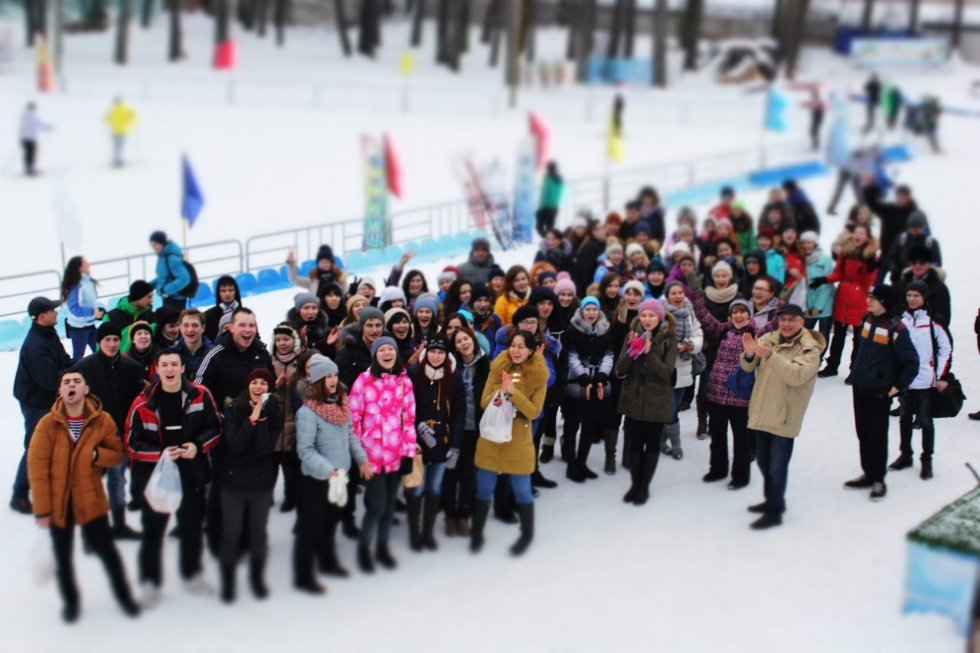 Студенты повеселились на свежем воздухе! Студенты повеселились на свежем воздухе!