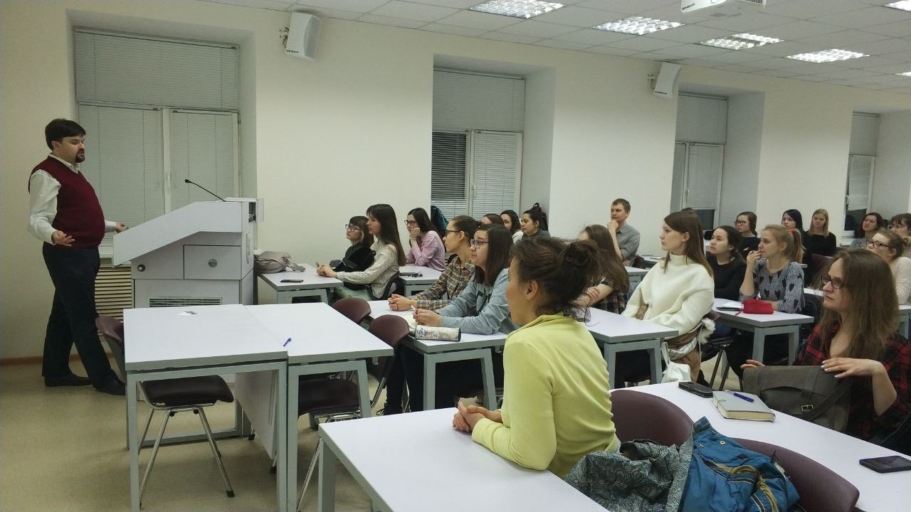 Квинтэссенция мифологии Китая: 'у человека круглая голова и квадратные ступни, потому он подобен Небу и Земле' Квинтэссенция мифологии Китая: 'у человека круглая голова и квадратные ступни, потому он подобен Небу и Земле'