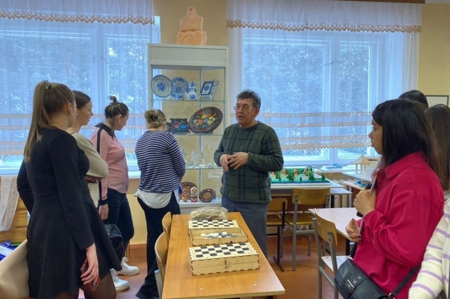 Выставка 'Макетное искусство' открылась в Елабужском институте Выставка 'Макетное искусство' открылась в Елабужском институте